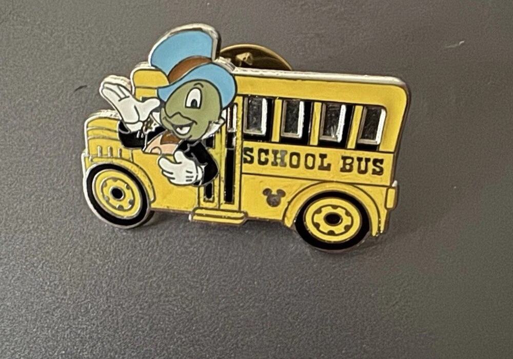 DISNEY Jiminy Cricket Pin School Bus Hidden Mickey Pin 1 Of 6 2008